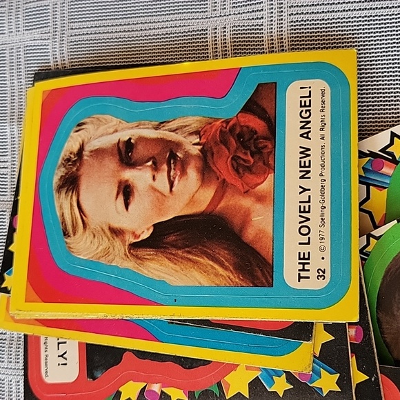 70 Charlie's Angels 1977 Stickers - Picture 6 of 15